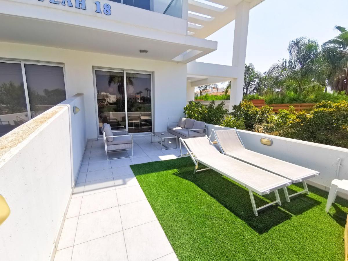 Happy Day Dreamer Apartments Pyla Exteriör bild
